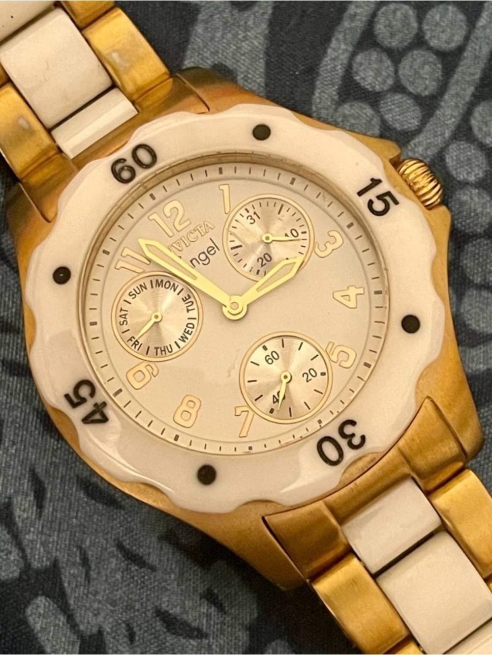 INVICTA (NEW BATTERY) Gold and White Ceramic Chronograph Women's Watch - Picture 2 of 4